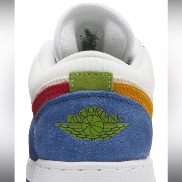 Air Jordan 1 Low SE GS 'Messy Room - Picture 6 of 8